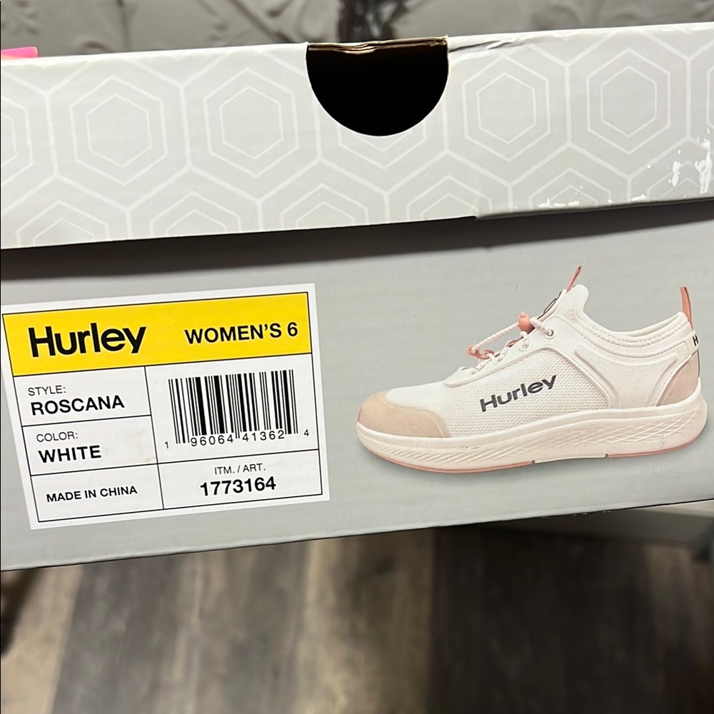 Hurley White Sneakers Minimalist Design
